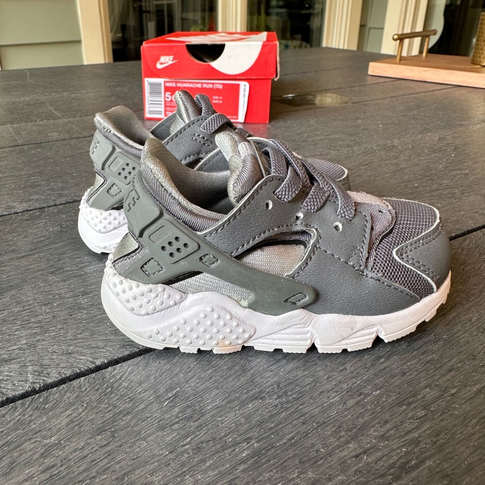 Nike Huarache Run Gray Toddler Sneakers